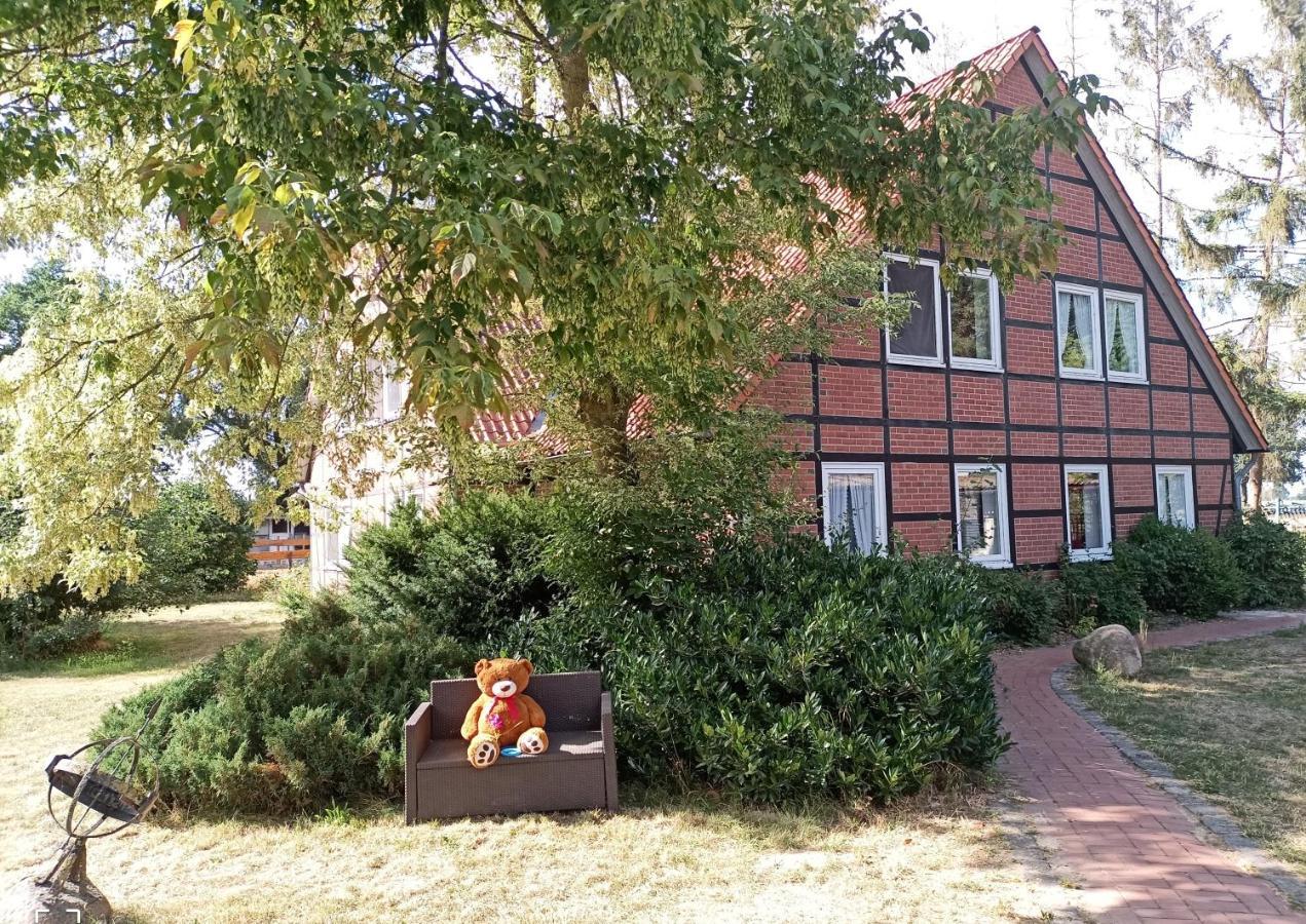 Ihr Ferien Hotel Brunnenhof Suhlendorf エクステリア 写真