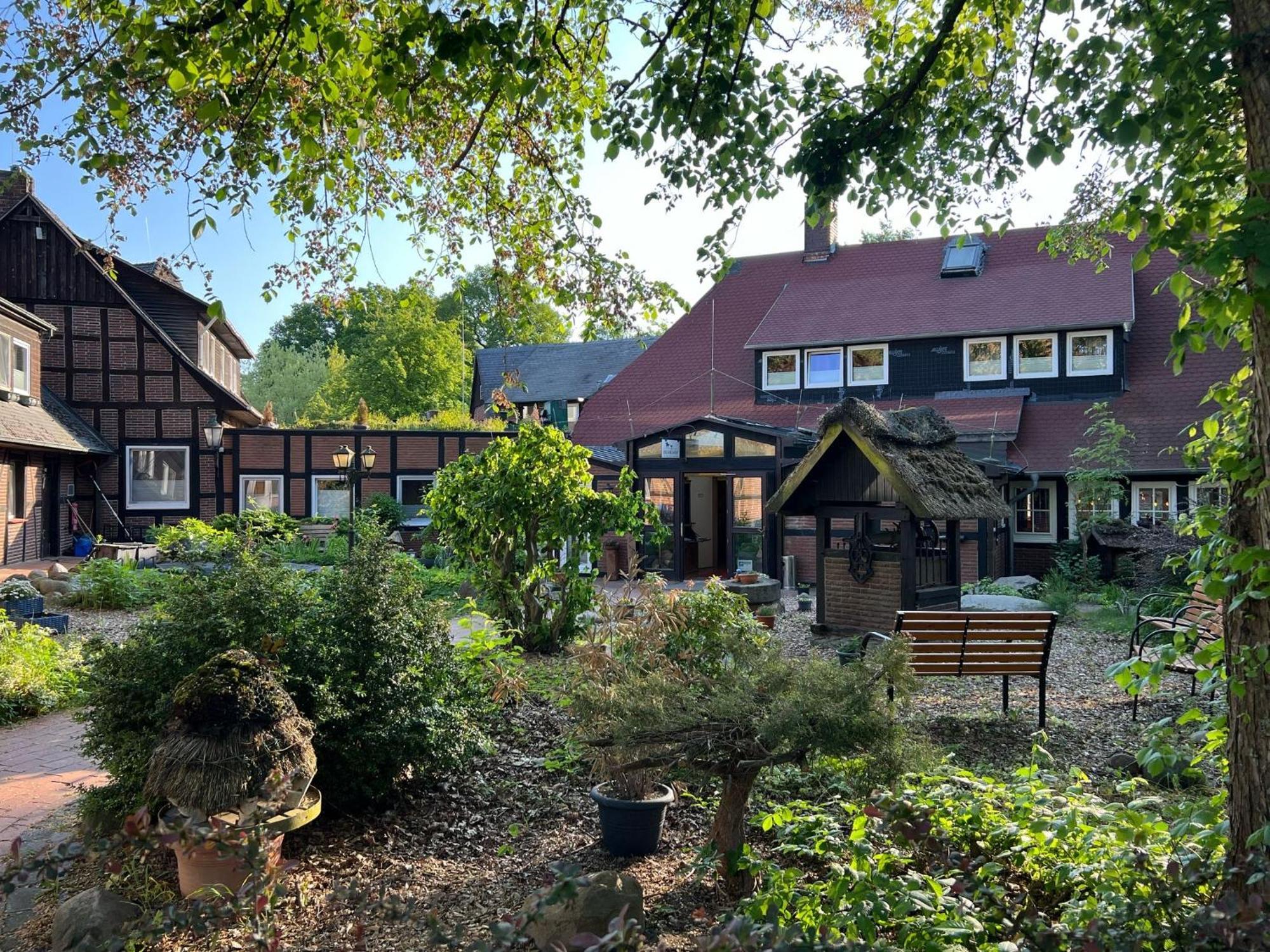 Ihr Ferien Hotel Brunnenhof Suhlendorf エクステリア 写真